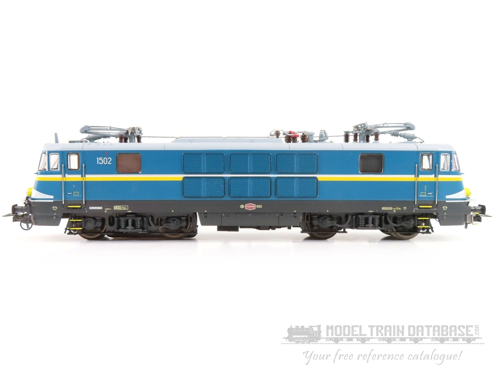 l_s_models-12530-left