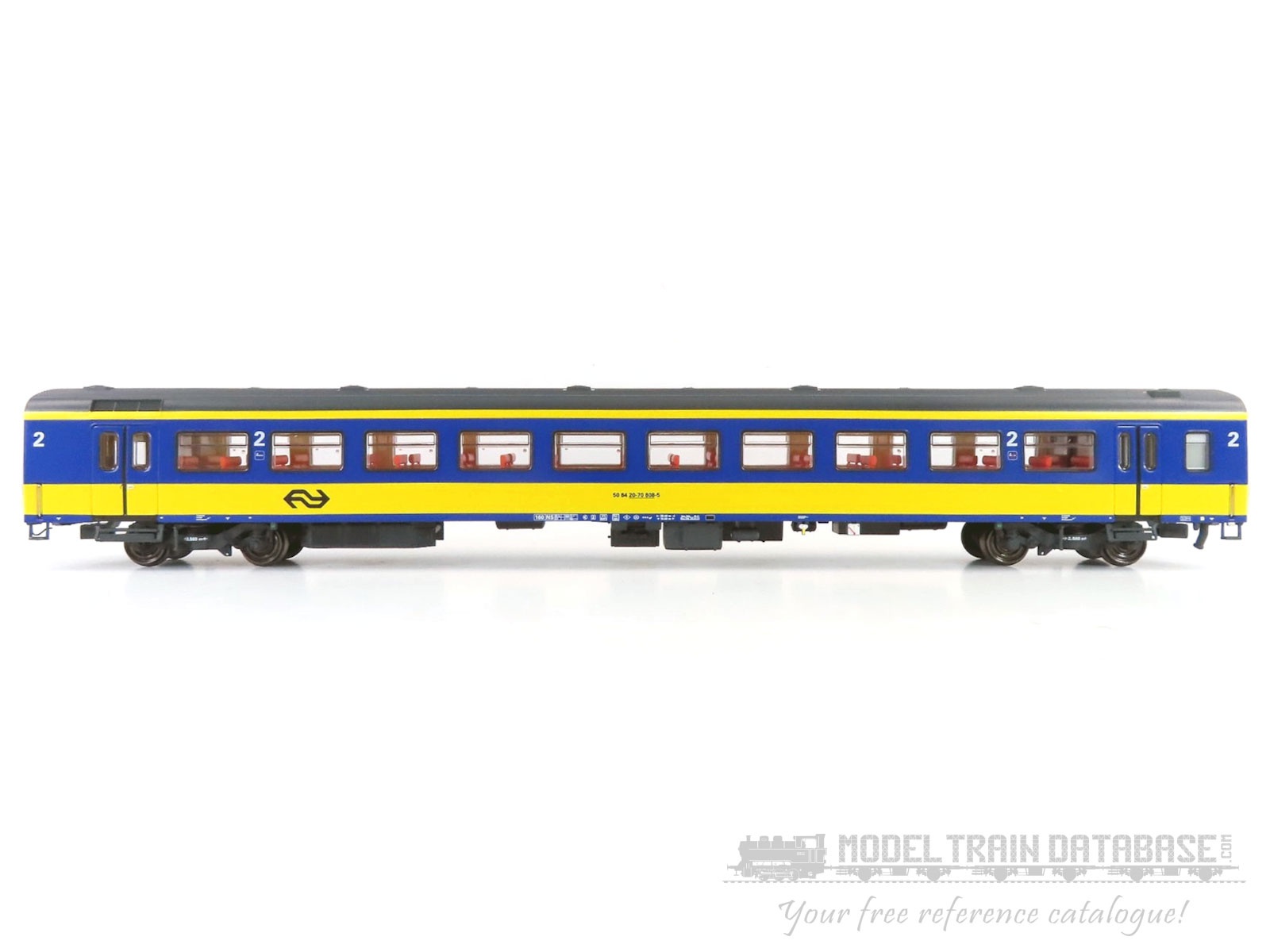 l_s_models-44249-left