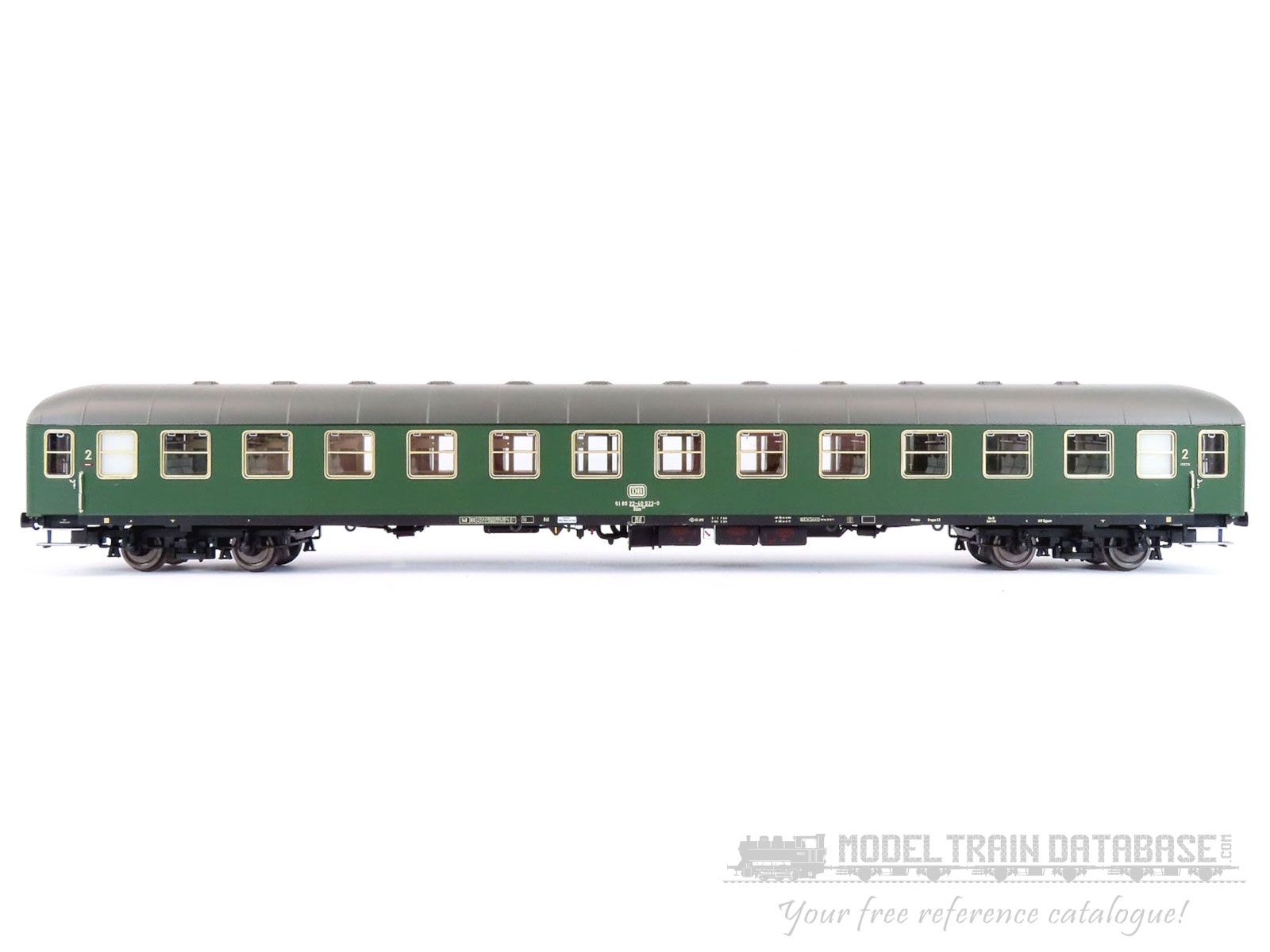 l_s_models-46121-left